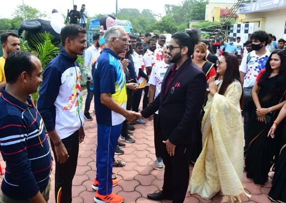 SBKF President Mr. Pankaj Gavale & G. Secretary Shiva Tiwari Mam Grand Welcome By All States Coaches SBKF 7th National Games Indore MP