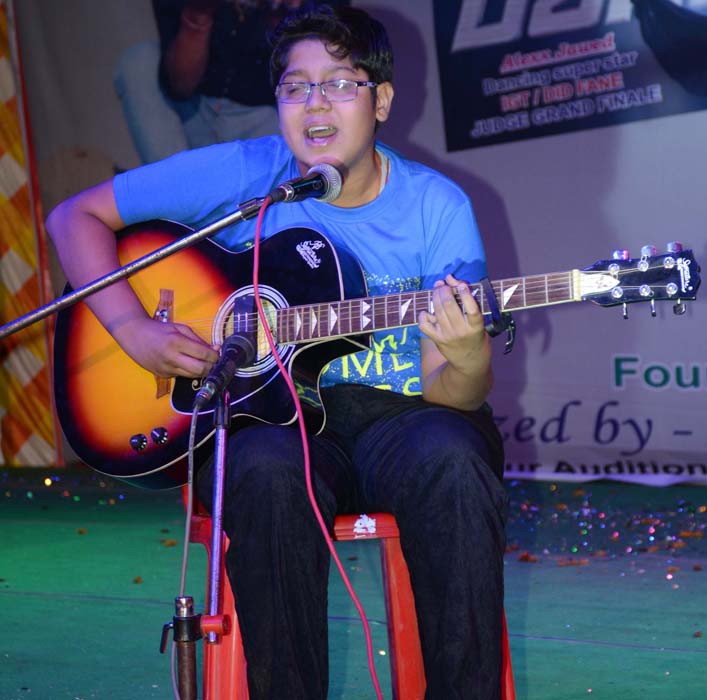 Indu Shree 5th State Talent Hunt 2016 Madhya Pradesh Singing Presentation by Aditya