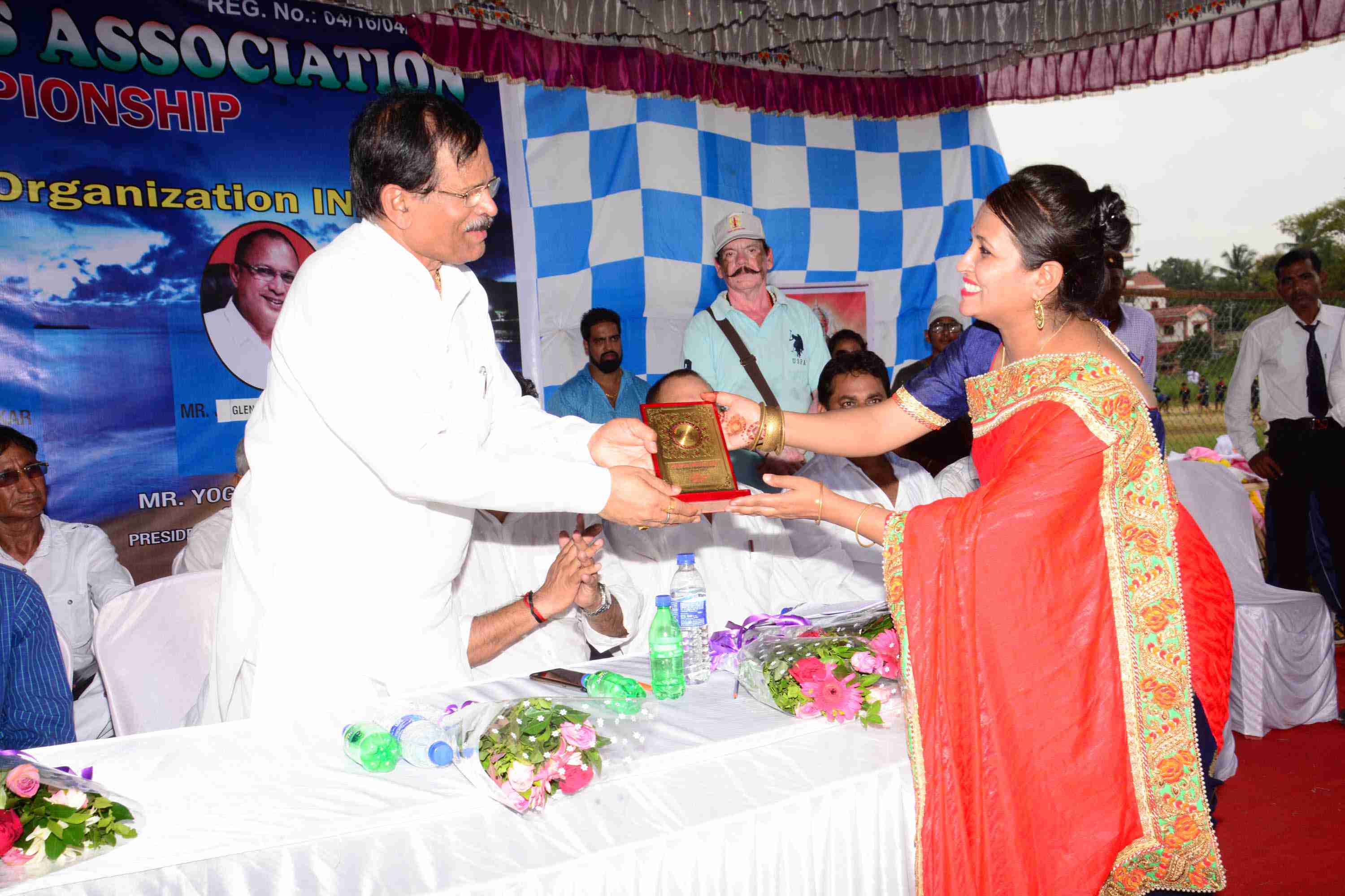 SBKF 2nd National Games 2017 Mapusa-Goa Madam Shiva Tiwari presenting memento to the honorable guest  